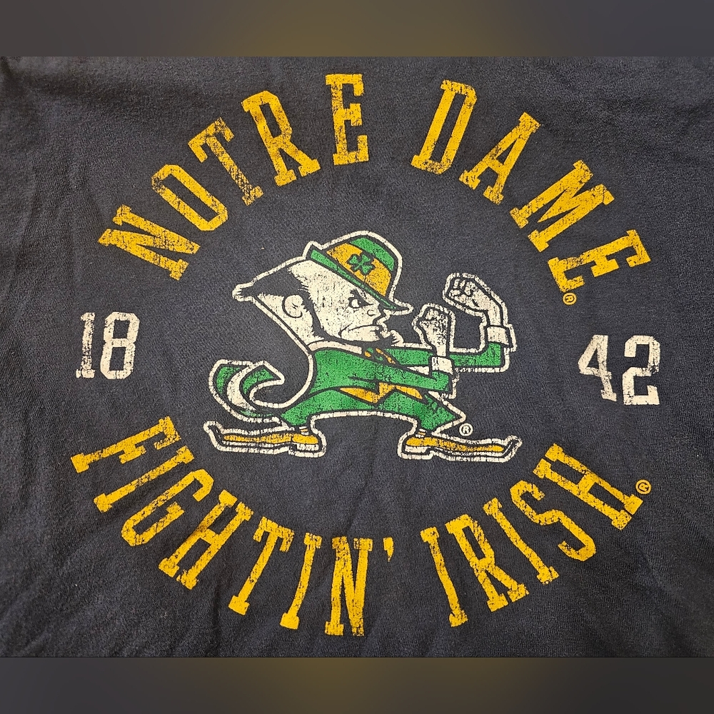 Notre Dame Fighting Irish Youth T-shirt. Size:M.